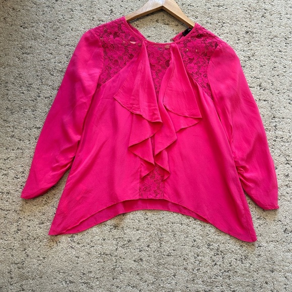 BCBG XS silk blouse Elegant Pink Lace Women's Top GUC - Picture 10 of 16